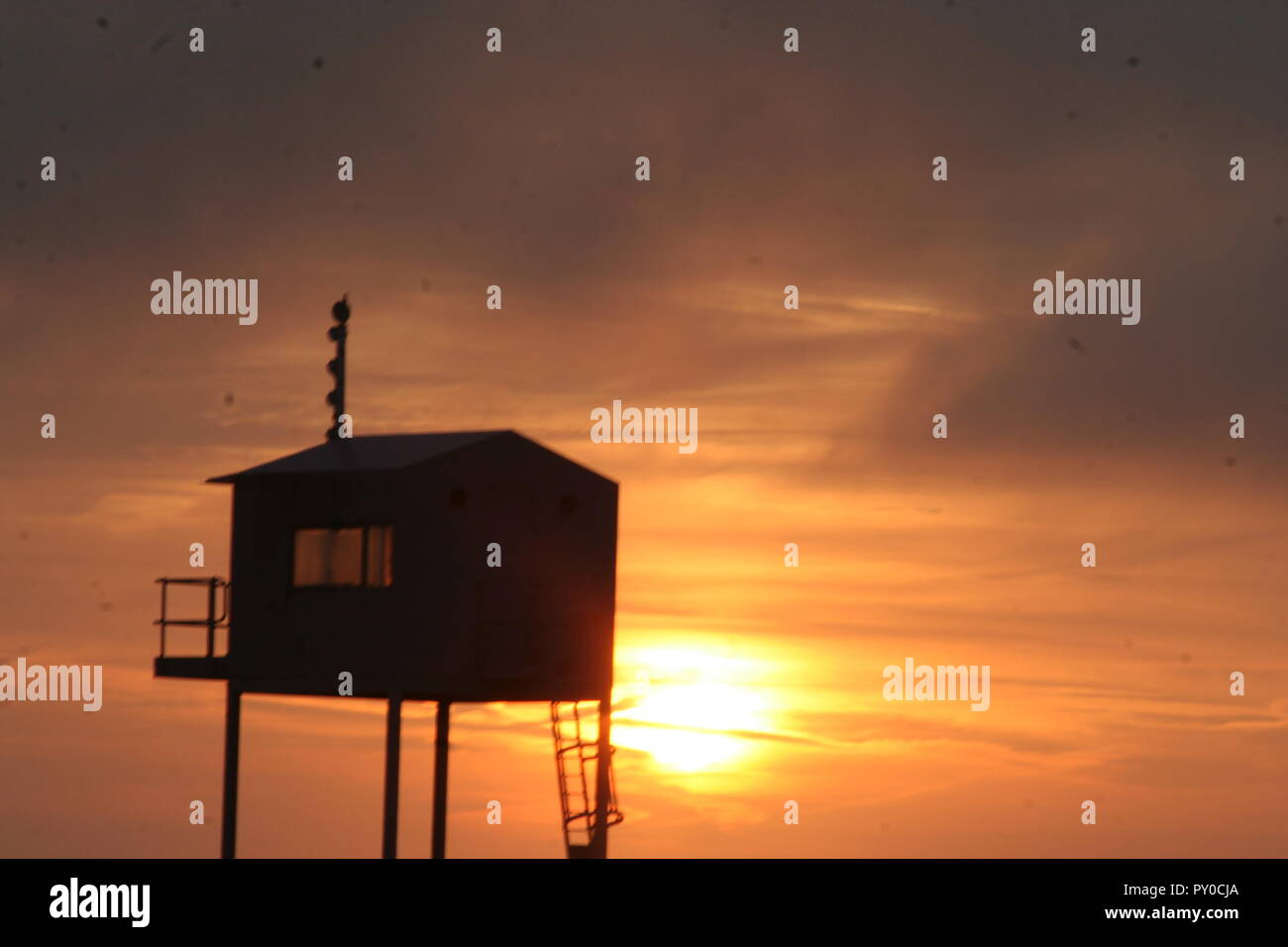 Cardiff Barrage, Orange sunrise Stockfoto