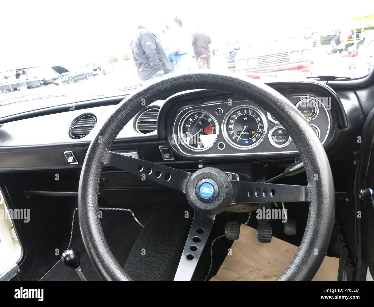 Ford Classic Cars auf der RS OWNERS CLUB National day at Donnington Park Rennstrecke Stockfoto