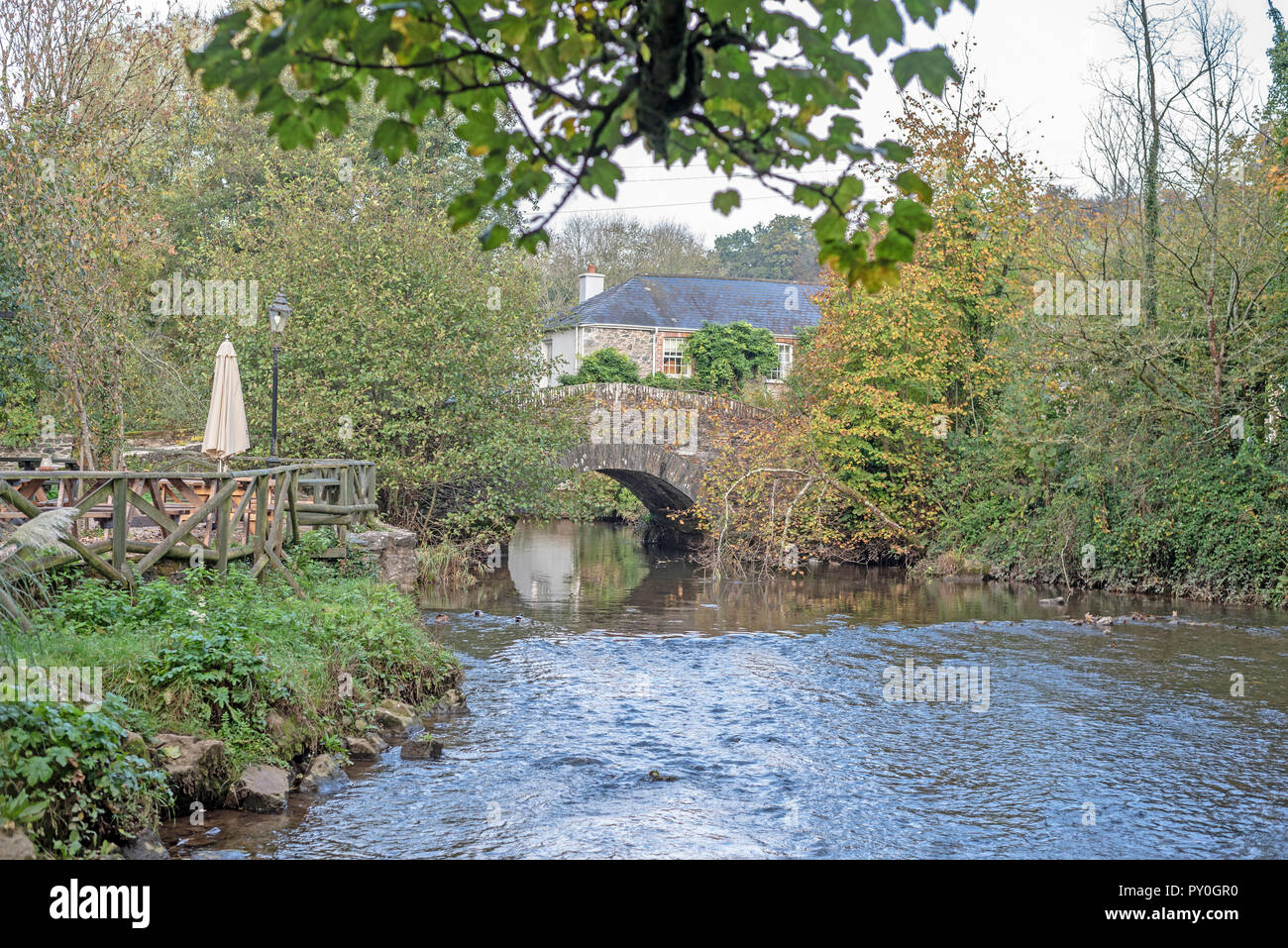 Bow Bridge, Ashprington, in der Nähe von Totnes, Devon, UK, neben der Waterman Arme Stockfoto