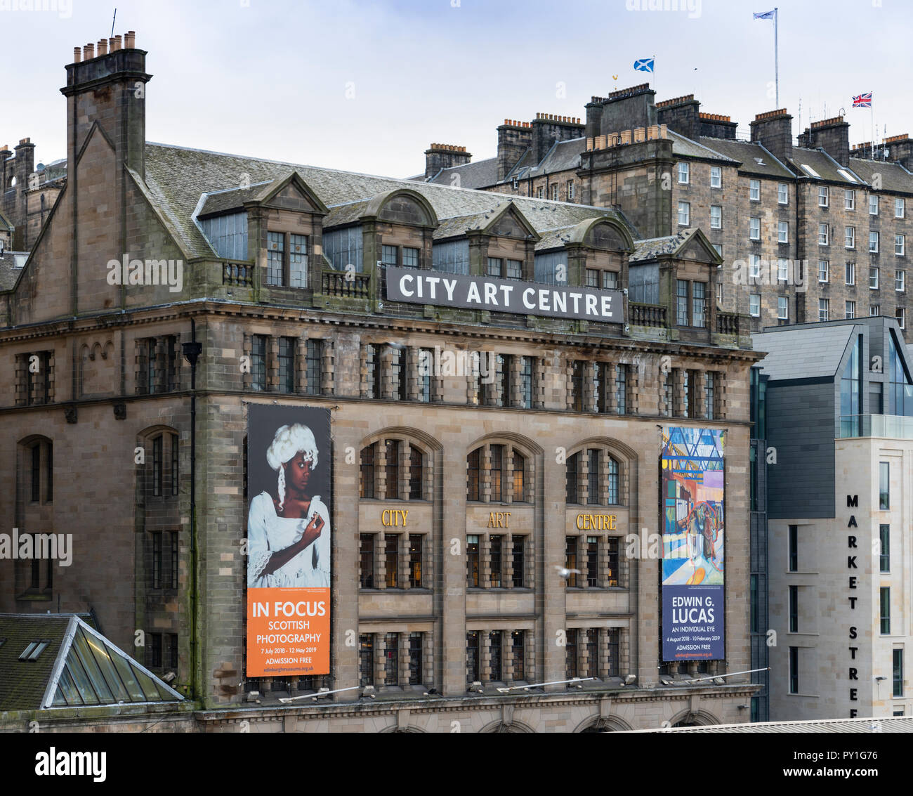 Blick von Außen auf die Stadt Art Center in der Altstadt von Edinburgh, Schottland, Großbritannien Stockfoto