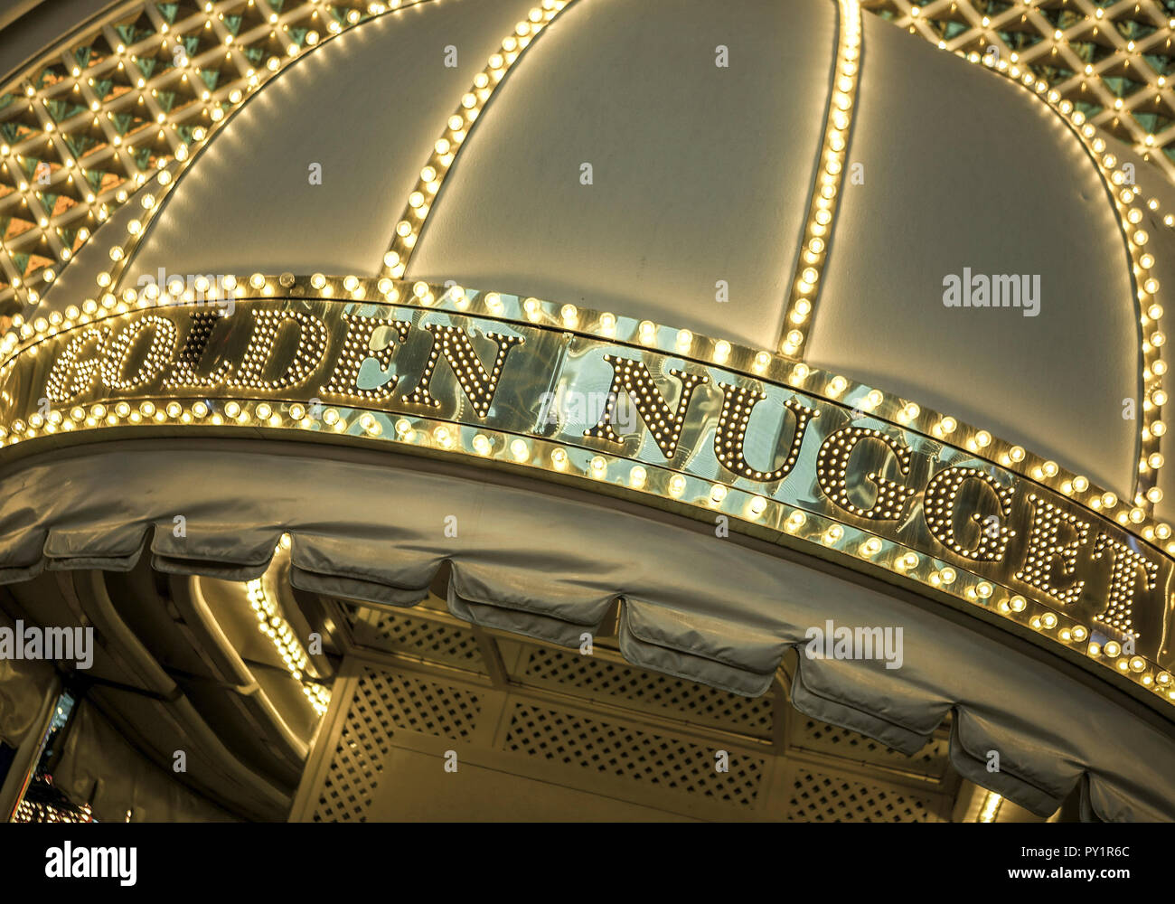 Las Vegas, Leuchtreklame Golden Nugget, Nevada, USA Stockfoto