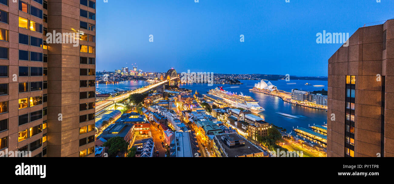 Apartments und Hotelzimmer mit Blick auf den Felsen, Sydney Hafen. und Circular Quay Sydney, New South Wales, Australien Stockfoto