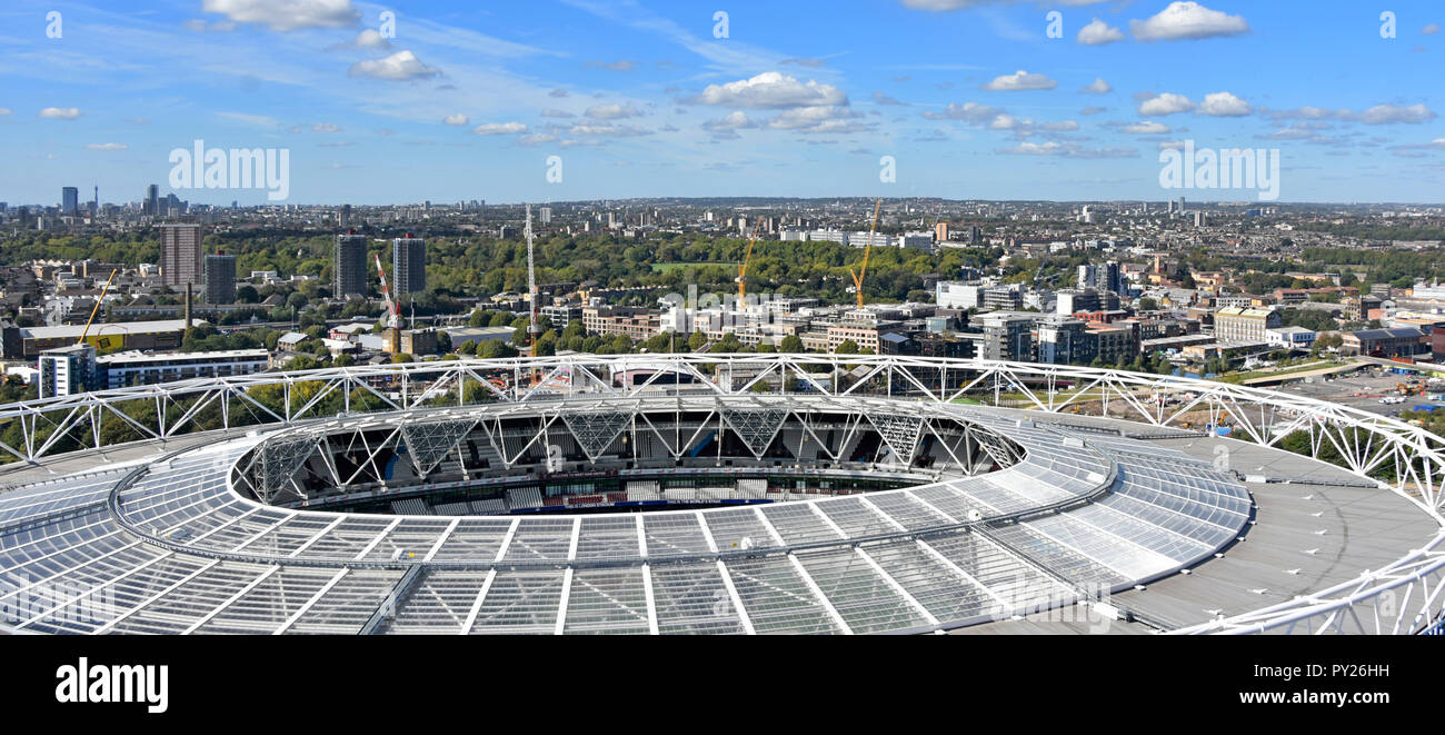 Luftaufnahme von Geändert am Dach des Olympiastadions jetzt London Stadion von West Ham United als Fußball-Stadion Nord Londoner Stadtbild über Großbritannien gemietet Stockfoto