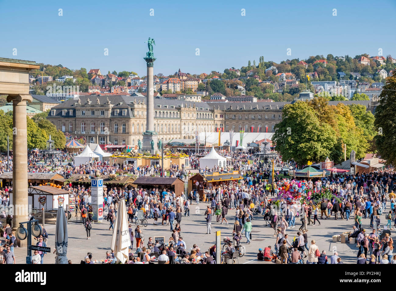 STUTTGART, DEUTSCHLAND - 30. SEPTEMBER 2018: Eröffnung der Stuttgarter Cannstadter Wasen Festival auf der Burg statt. Stockfoto