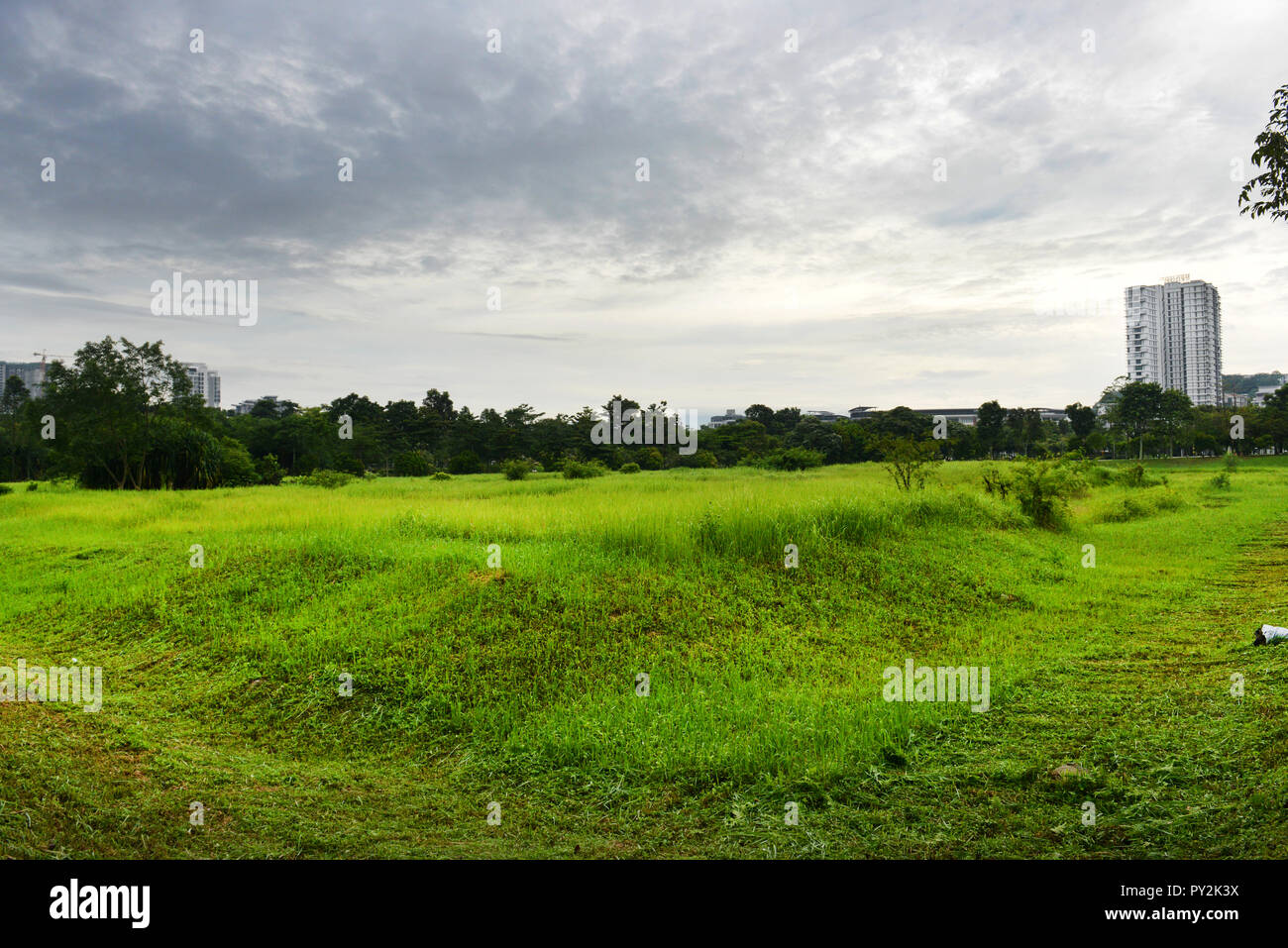 Ein leeres Grundstück in Desa Park City, die für Eine Neue residentrial Komplexe verwendet wird. Stockfoto