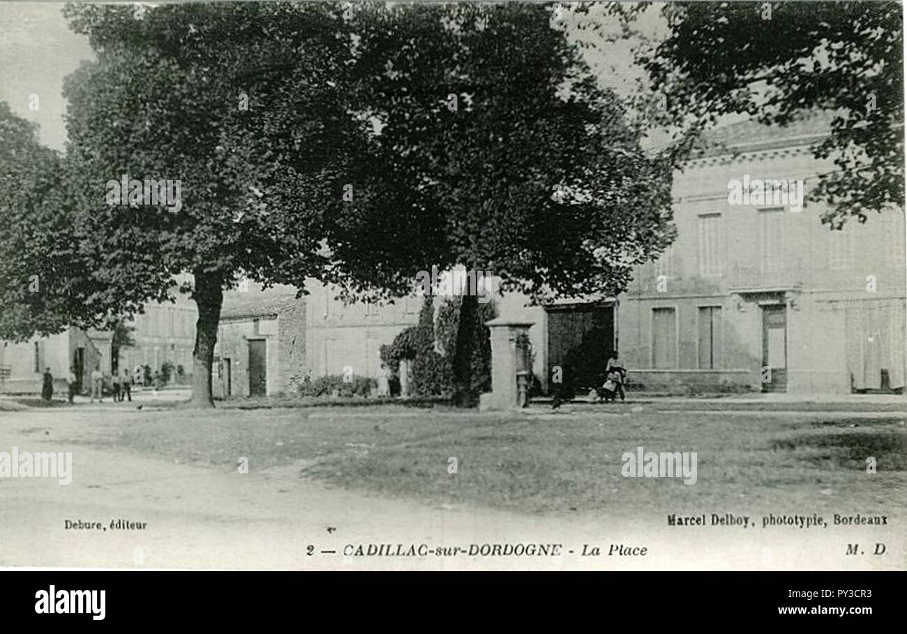 Cadillac-sur-Dordogne - La Place. Stockfoto