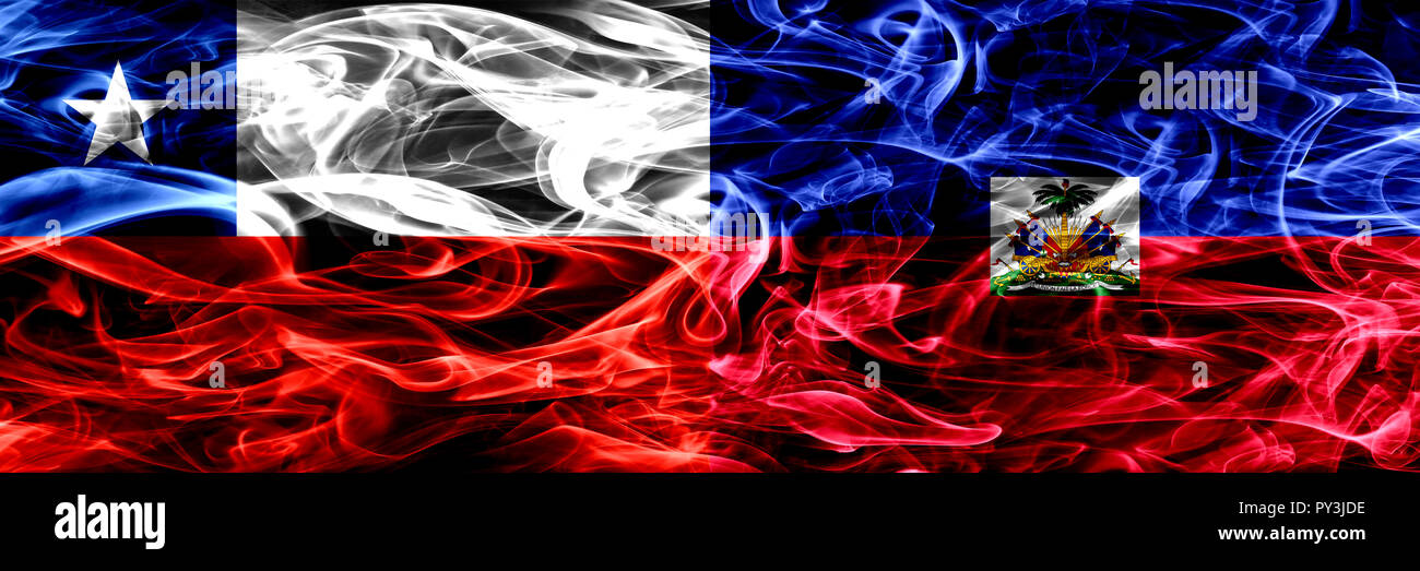 Chile, Chilenischen vs Haiti, Haiti rauch Flaggen nebeneinander gestellt. Konzept und Idee flags Mix Stockfoto