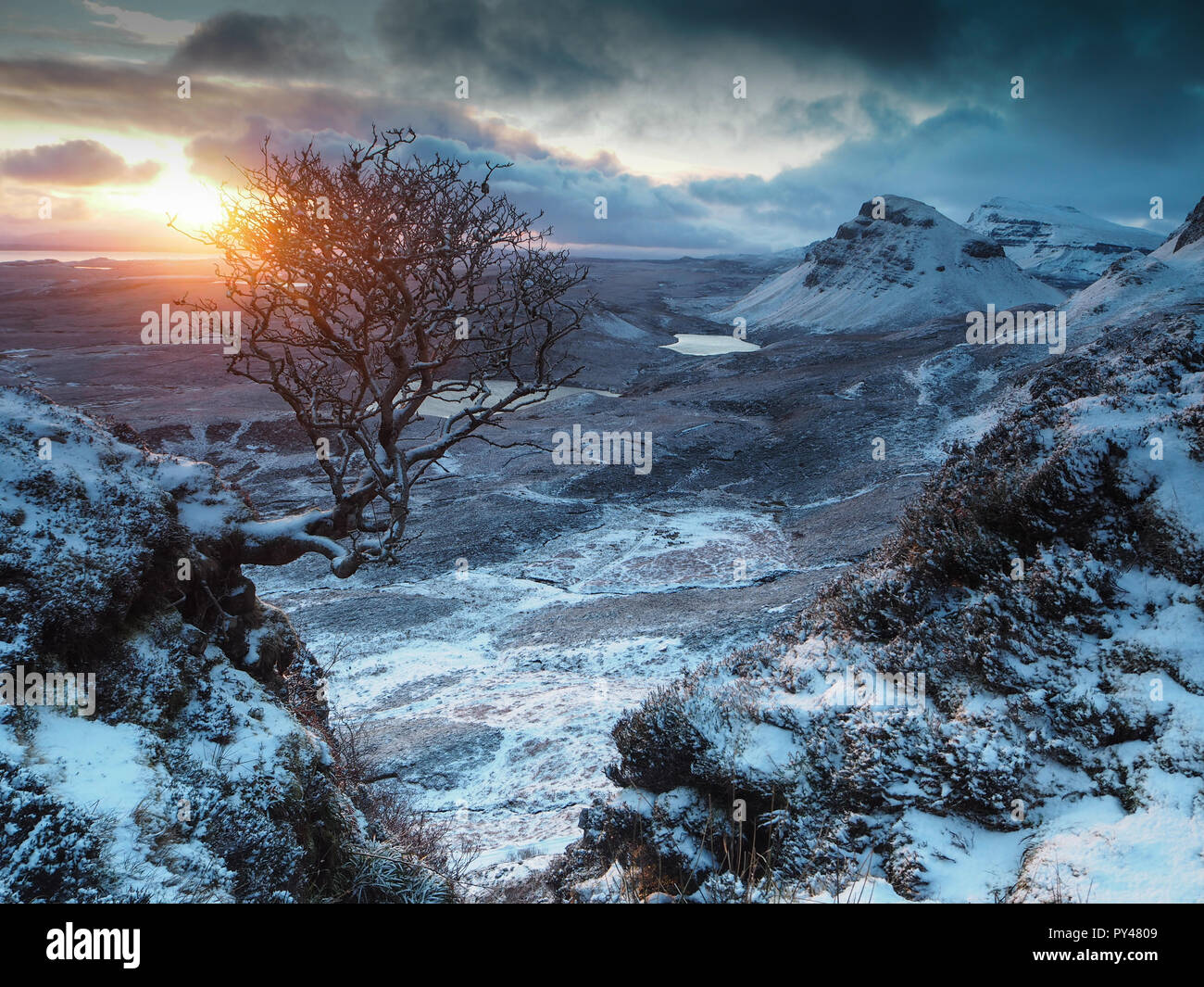 Die quiraing, Isle of Skye bei Sonnenaufgang an einem Winter Stockfoto
