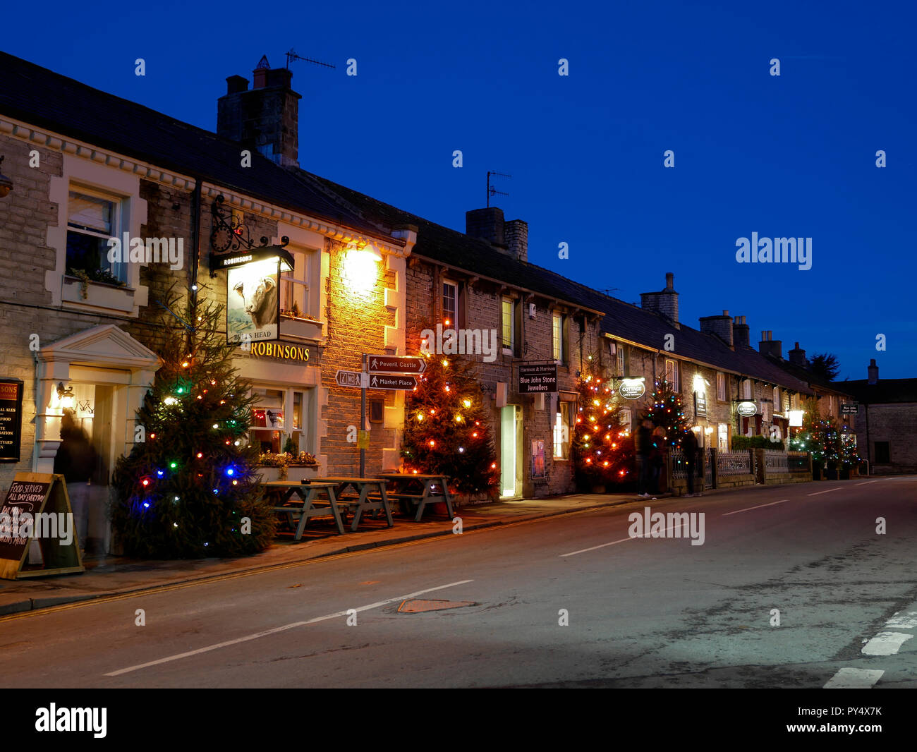 Peak District Dorf Castleton an Weihnachten Derbyshire in England Stockfoto