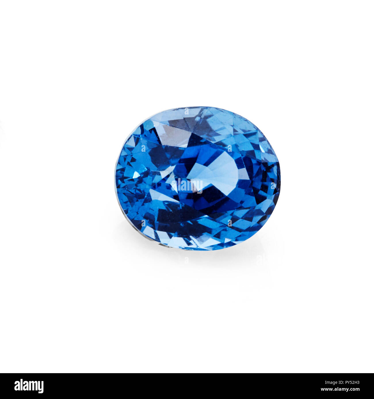 1,61 ct Blauer saphir Edelstein auf weißem Hintergrund Stockfoto