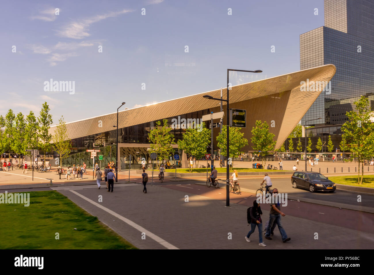 Rotterdam, Niederlande - 27. Mai: eine Fassade des Bahnhofs in Rotterdam am 27. Mai 2017. Rotterdam ist eine wichtige Hafenstadt in der Provinz Stockfoto