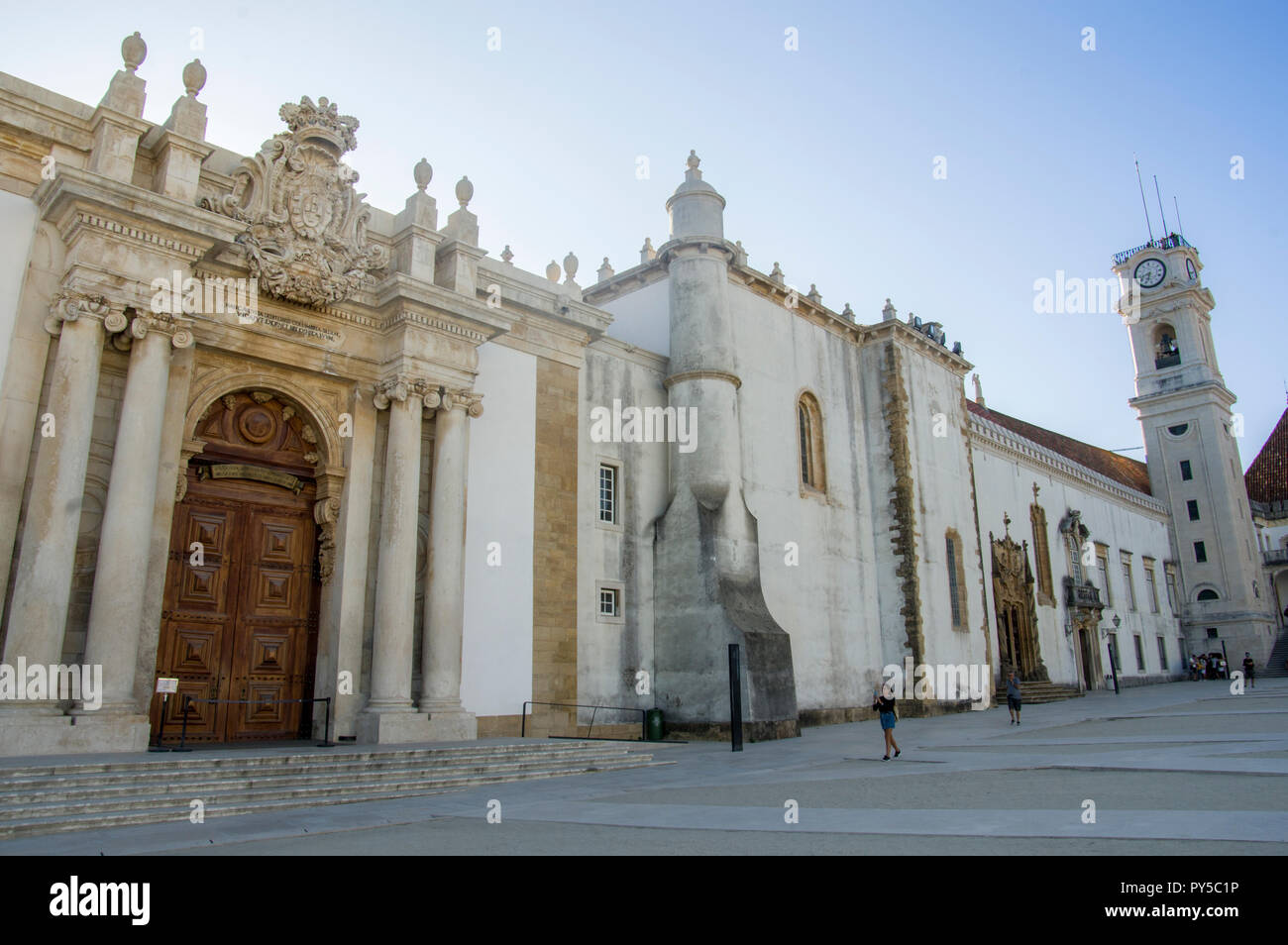 Eingang Joanina Bibliothek, Universität von Coimbra (älteste akademische Institution in der Portugiesisch-sprechenden Welt und eines der ältesten in Europa), Por Stockfoto