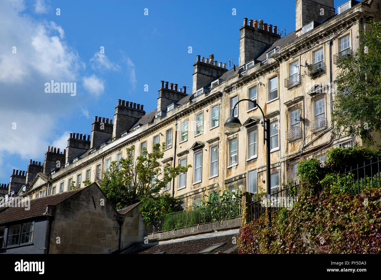 Die Rückseite der Häuser in der Paragon von Walcot Street, Bath, Somerset Stockfoto