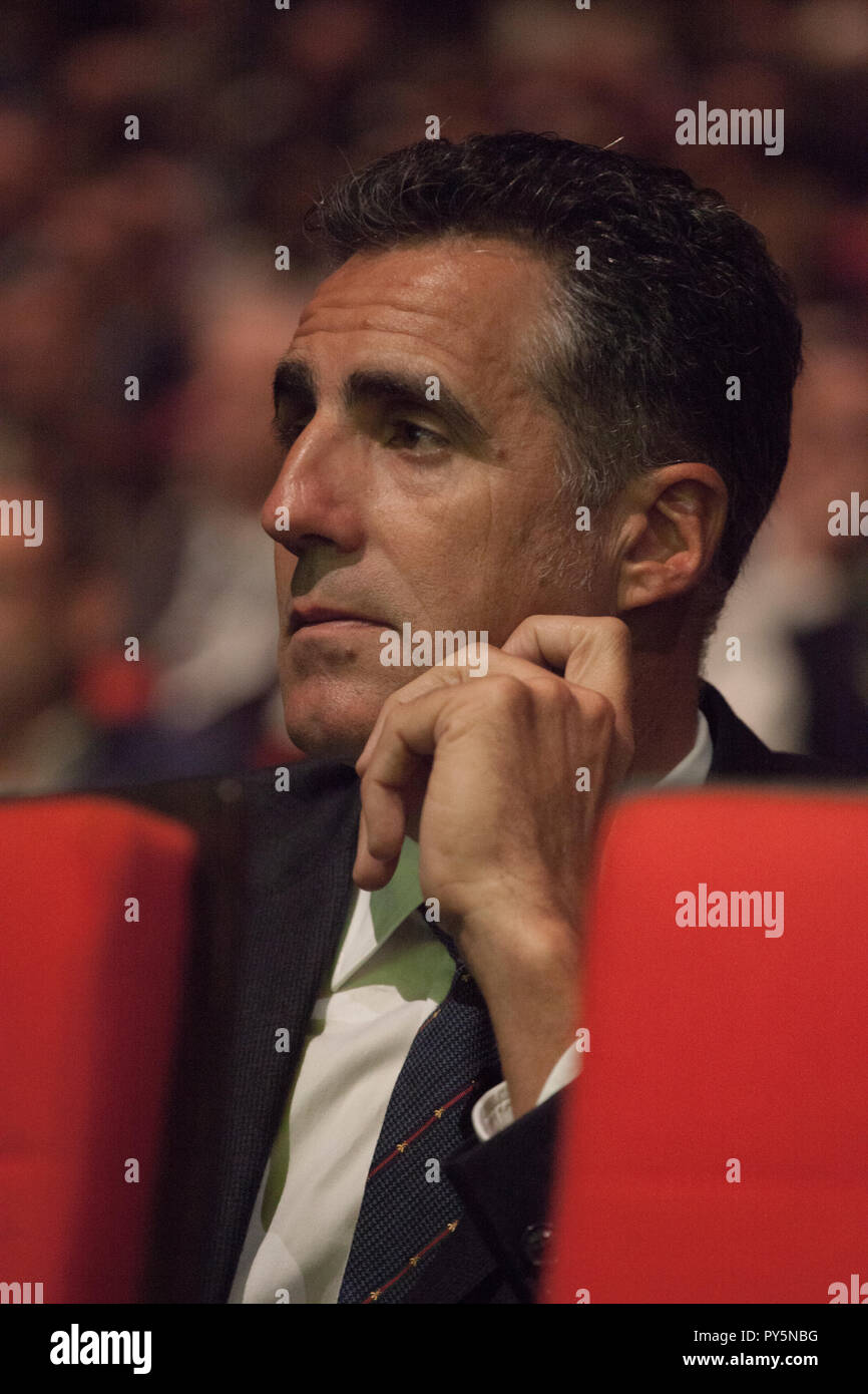 Paris, Frankreich. 25. Oktober, 2018. 25-10-2018: Radfahren: Präsentation der Tour de France 2019: Paris Miguel Indurain, vijfvoudig Tour winnaar Credit: Orange Bilder/Alamy leben Nachrichten Stockfoto