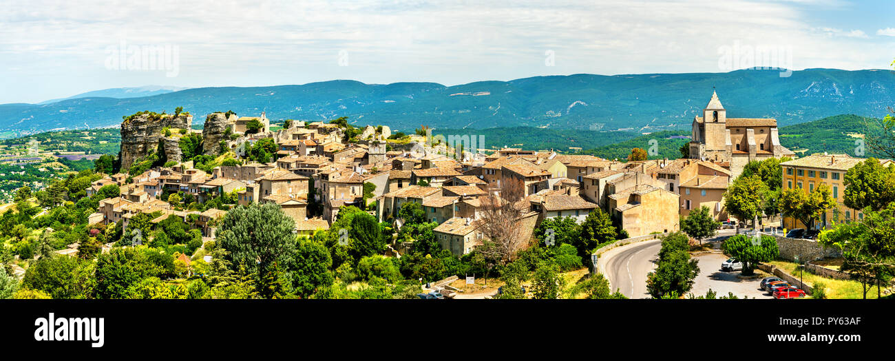 Panorama von Saignon Dorf in der Provence, Frankreich Stockfoto