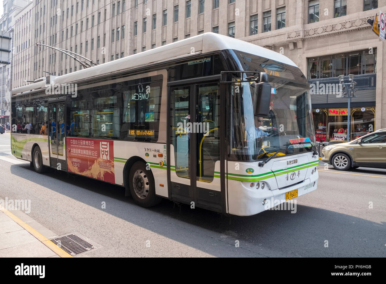 Straßen und bus -Fotos und -Bildmaterial in hoher Auflösung – Alamy