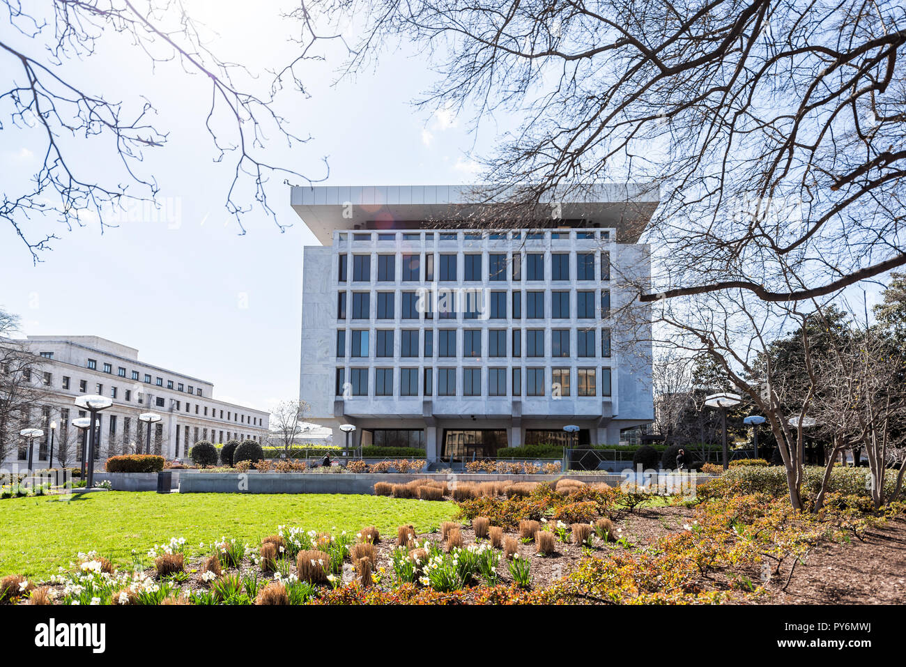 Washington DC, USA - April 5, 2018: United States Federal Reserve Board Martin außen Fassade bei Tag, Straße Architektur Stockfoto