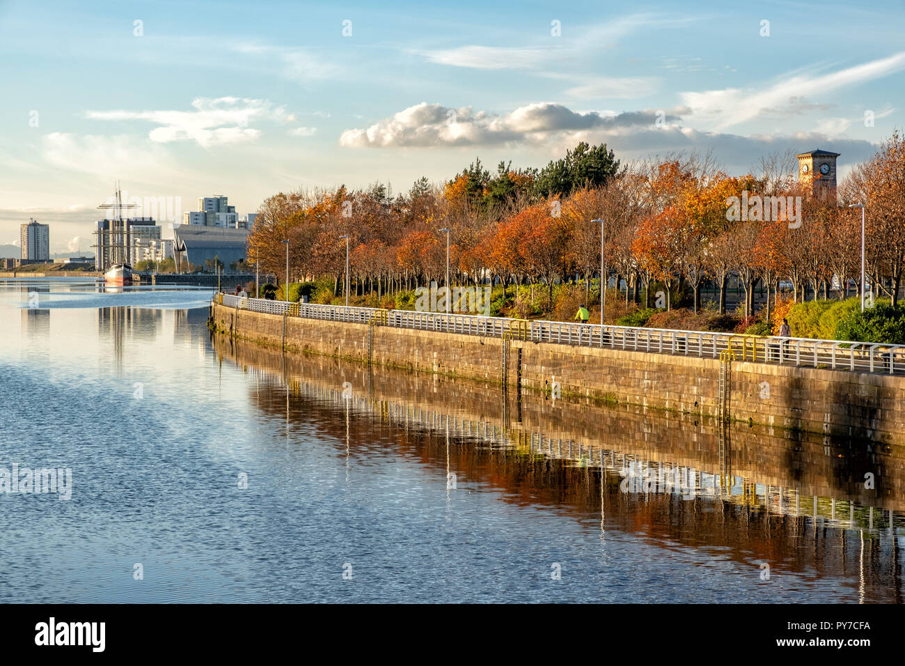 Riverside im Herbst, Glasgow, Schottland, Großbritannien Stockfoto