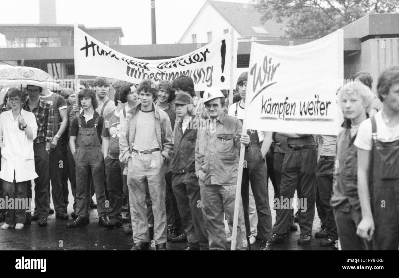 Warnstreik der IG Metall Mitbestimmung bei Thyssen in Oberhausen am 30.07.1980. . | Verwendung weltweit Stockfoto