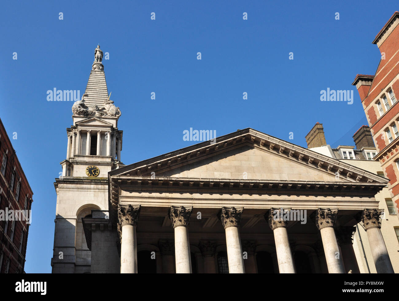 St.-Georgs Pfarrkirche, Bloomsbury, London, England, Vereinigtes Königreich Stockfoto