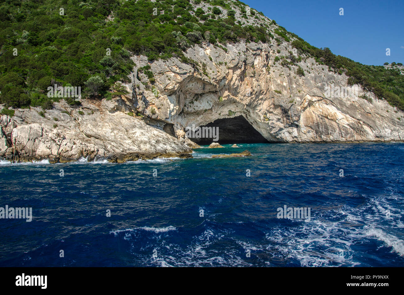 Höhle der Papanikolis, Meganisi, Lefkas, Griechenland - Ionisches Meer Stockfoto