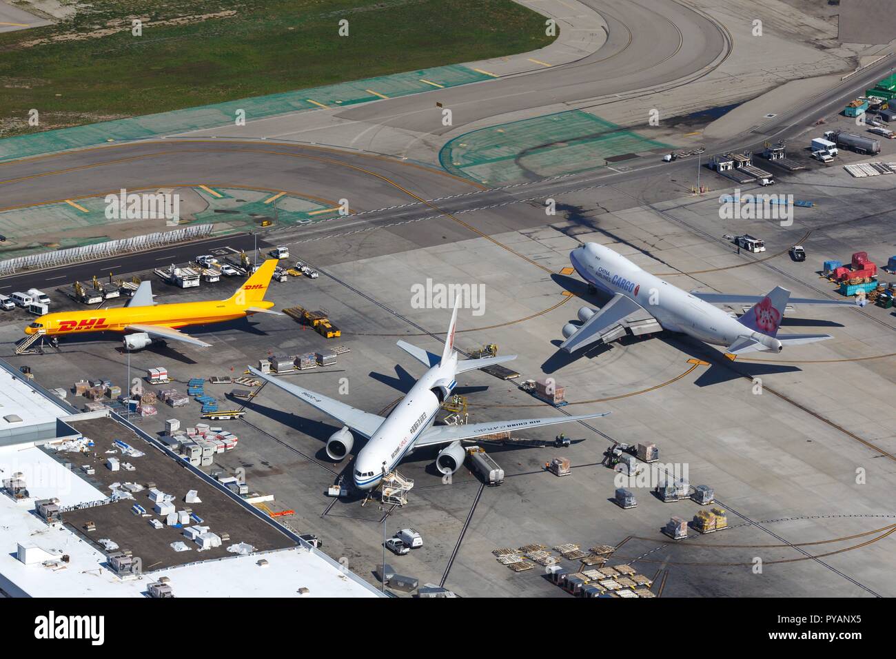 Los Angeles, USA - 20. Februar 2016: China Airlines Cargo Boeing 747-400 am Flughafen Los Angeles (LAX) in den USA. | Verwendung weltweit Stockfoto