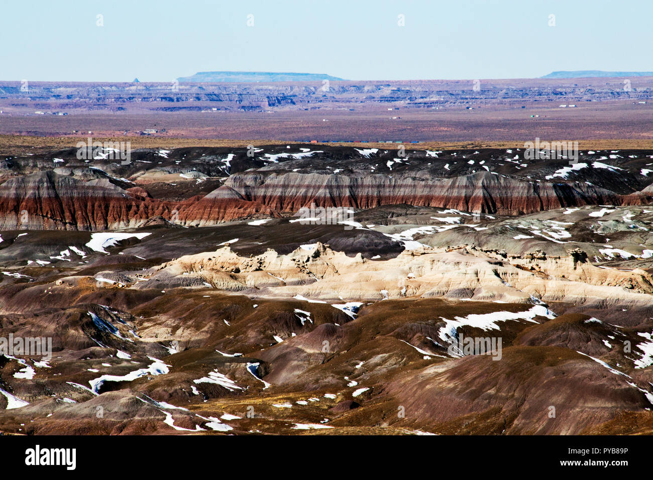 Eine andere Seite Der Petrified Forest National Park mit Schnee in Arizona. Stockfoto