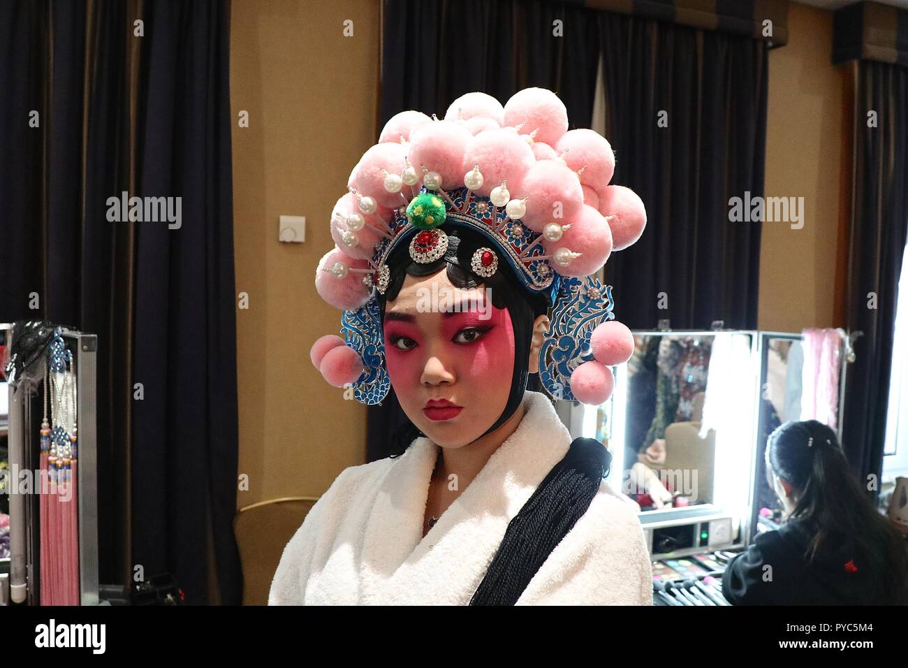 Sie Guang Hu Couture Show Backstage Stockfoto