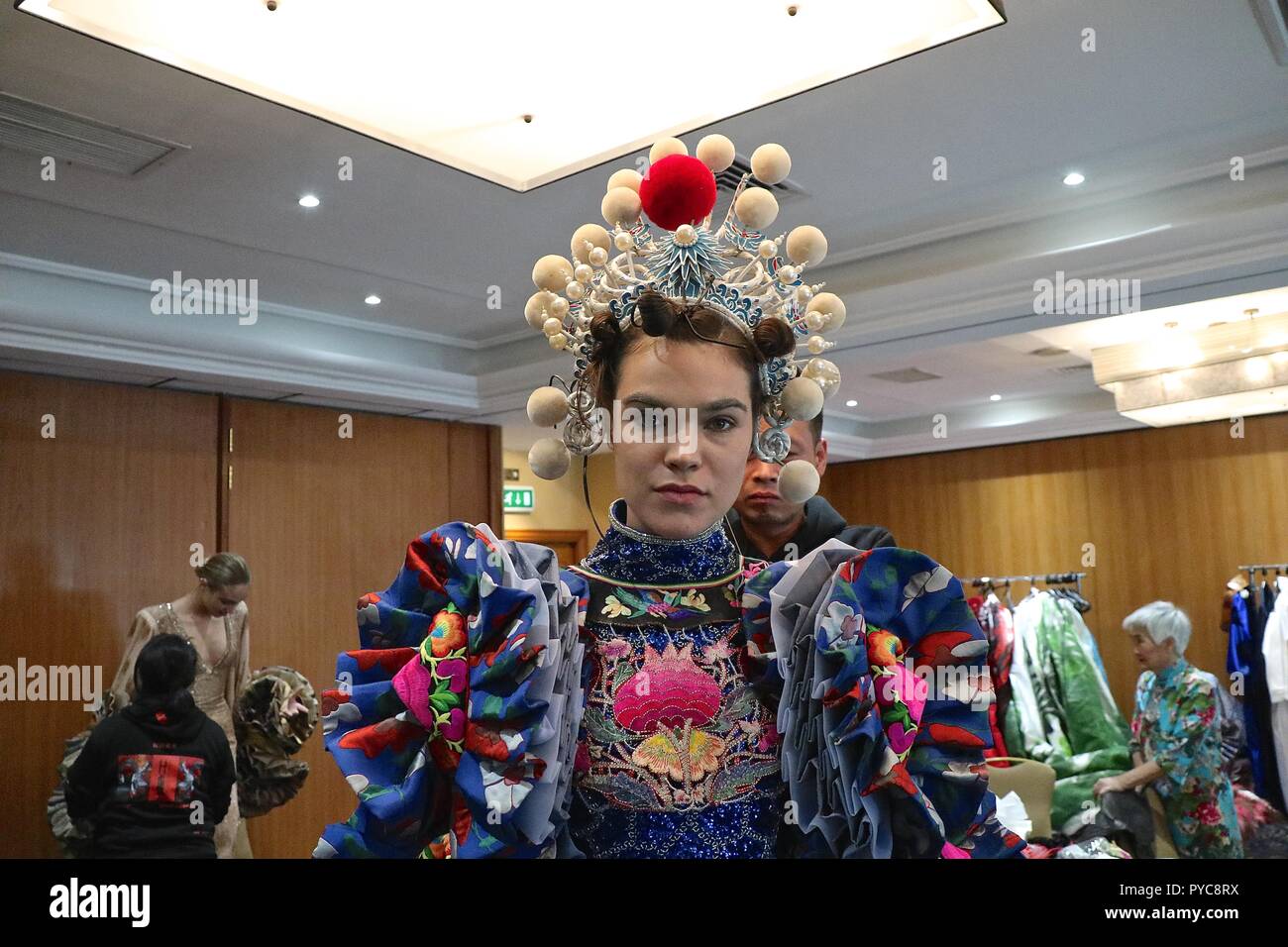 Sie Guang Hu Couture Show Backstage Stockfoto