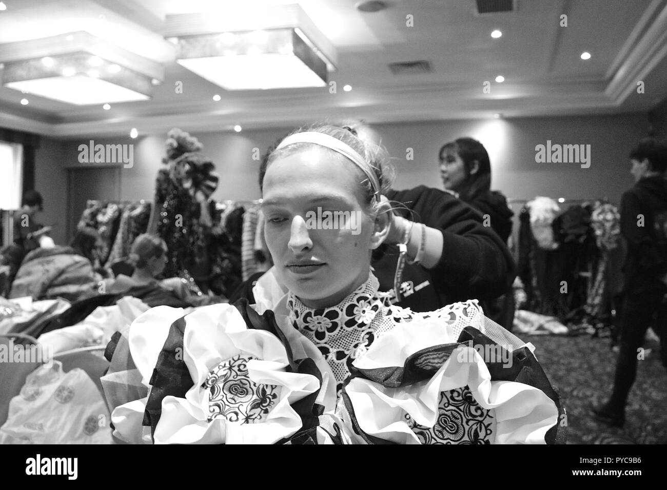 Sie Guang Hu Couture Show Backstage Stockfoto