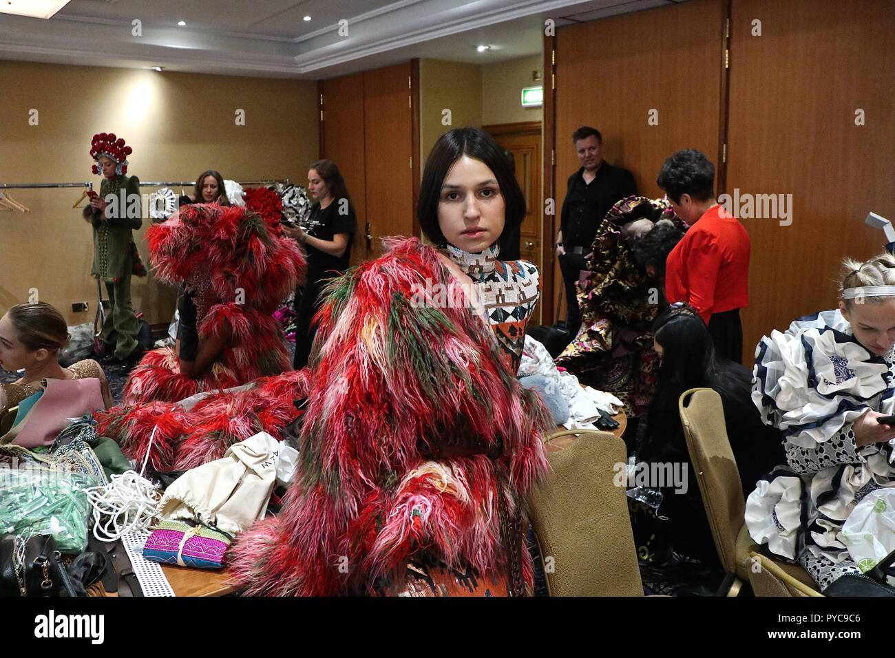 Sie Guang Hu Couture Show Backstage Stockfoto