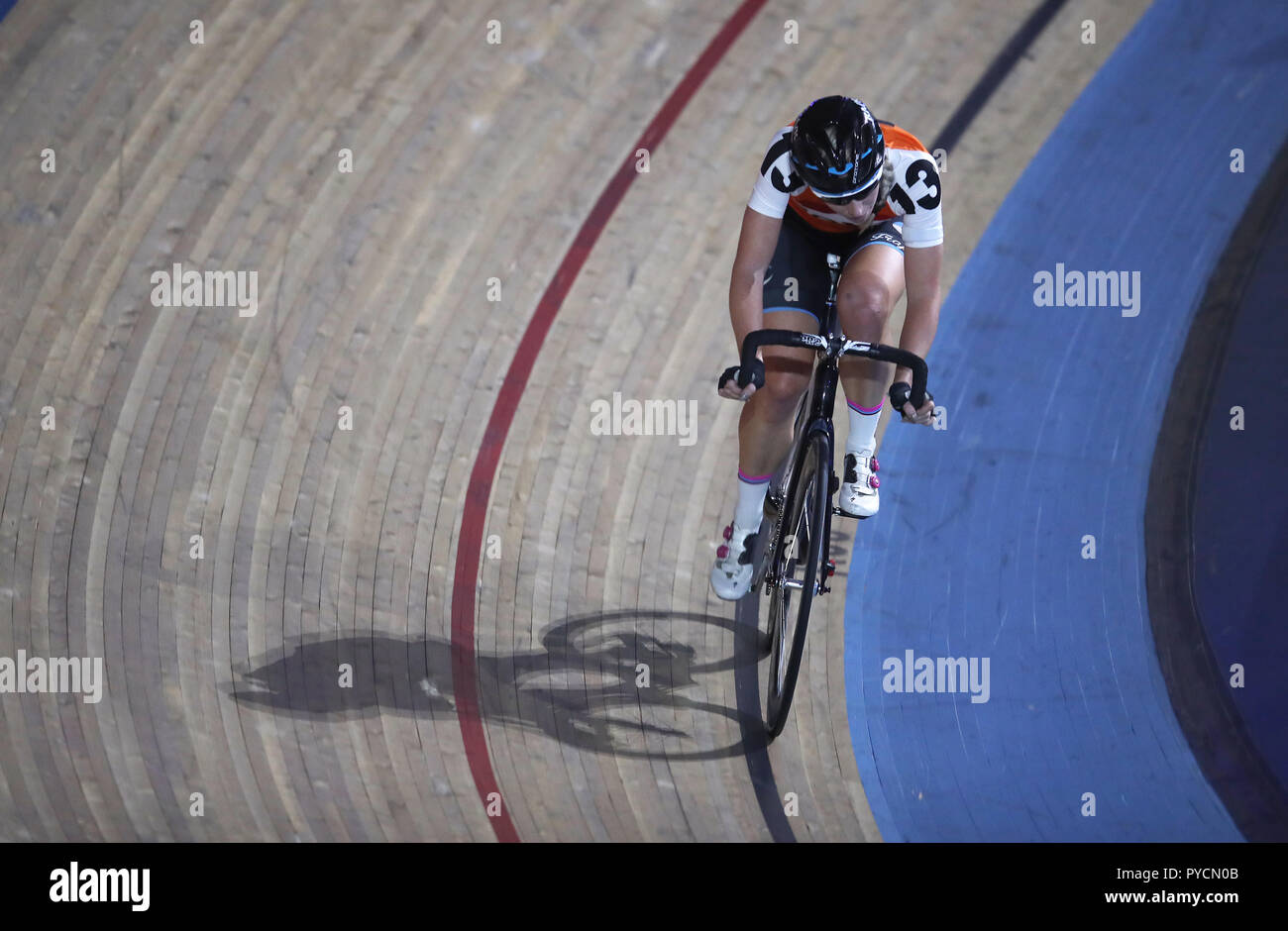 Niederlande" Nina Kessler während der sechs Tag Frauen 20 km Punkte Rennen bei Tag vier der sechs Tag Reihe bei Lee Valley Velopark, London. PRESS ASSOCIATION Foto. Bild Datum: Freitag, 26. Oktober 2018. Photo Credit: Adam Davy/PA-Kabel. Beschränkungen: Nur die redaktionelle Nutzung, keine kommerzielle Nutzung ohne vorherige schriftliche Genehmigung Stockfoto