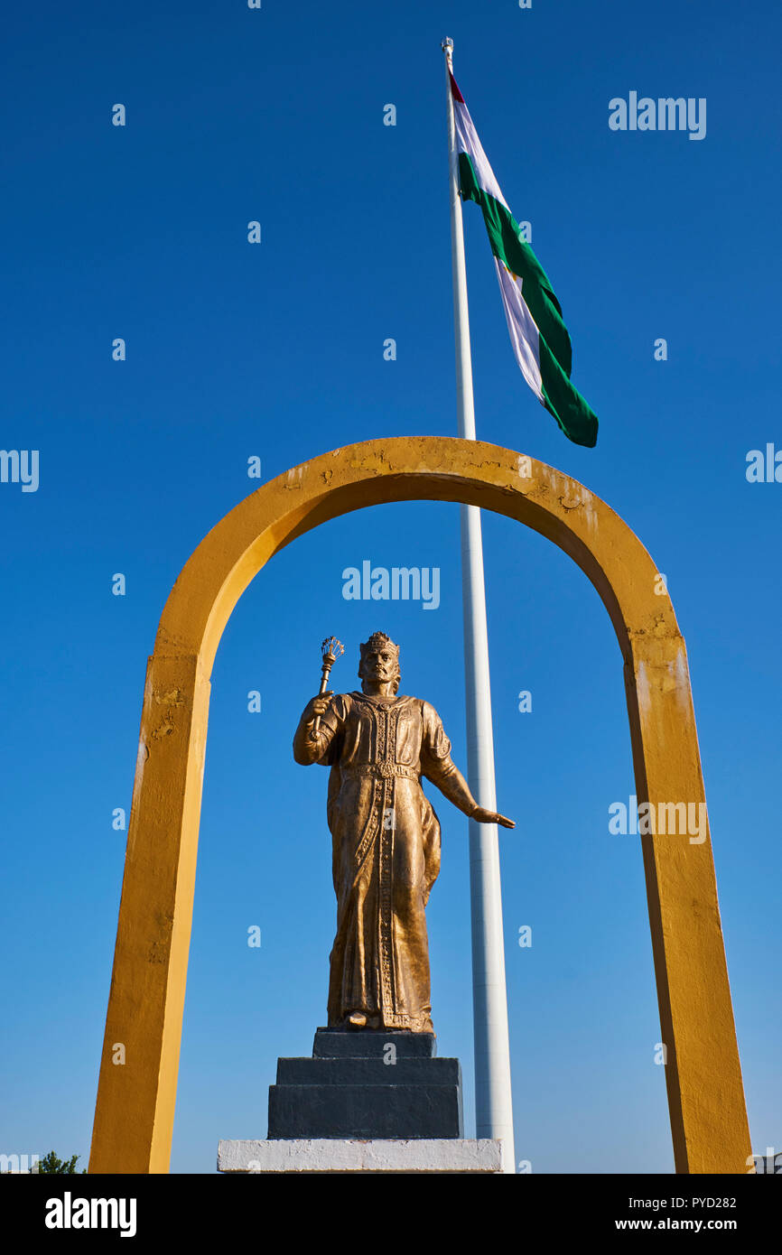 Tadschikistan, Zentralasien Douchanbe Flagge Bayrak, der höchste der Welt und Ismail Samani Statue Stockfoto