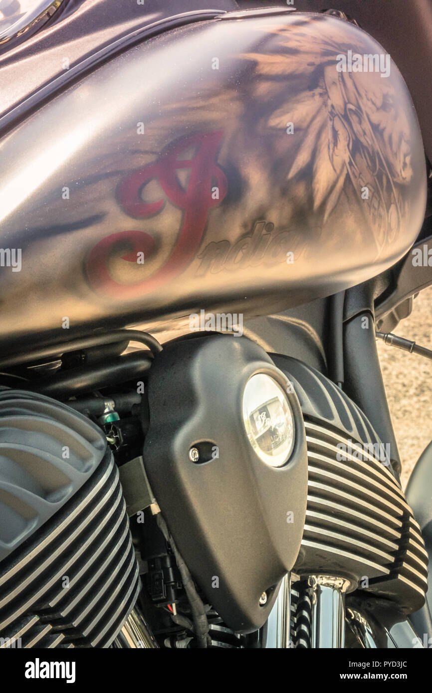 Schöne detaillierte Airbrush eines indischen auf einem Motorrad, Schweiz  Stockfotografie - Alamy