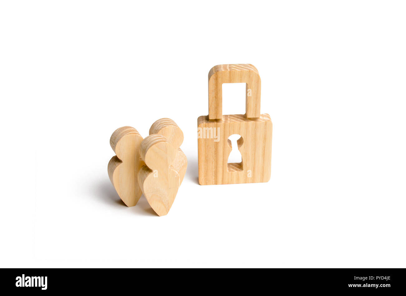 Menschen stehen in der Nähe des Schloss. Der Schutz der personenbezogenen Daten und der cyber Schutz. Schutz der Menschenrechte und Minderheiten. Einschränkung der bürgerlichen Freiheiten, Stockfoto