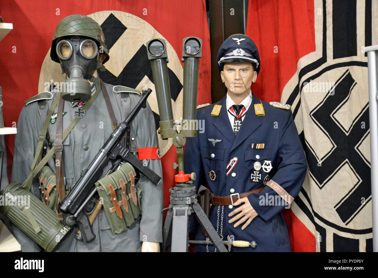 Nazi kostüm -Fotos und -Bildmaterial in hoher Auflösung – Alamy