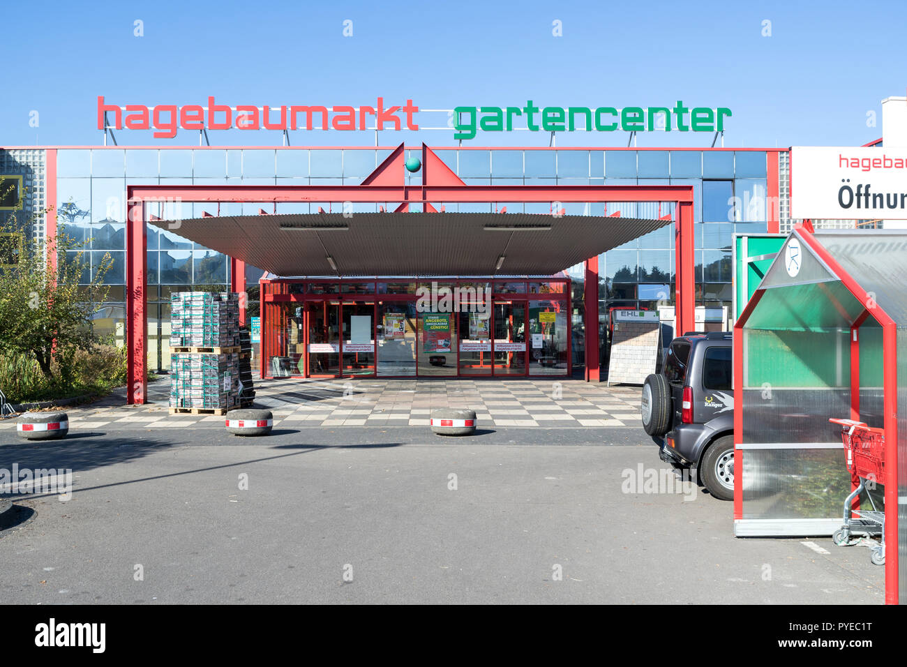 Hagebaumarkt Baumarkt mit Gartencenter. Hagebaumarkt ist eine Deutsche DIY-Kette anbieten, Verbesserung und Do-it-yourself-Ware. Stockfoto