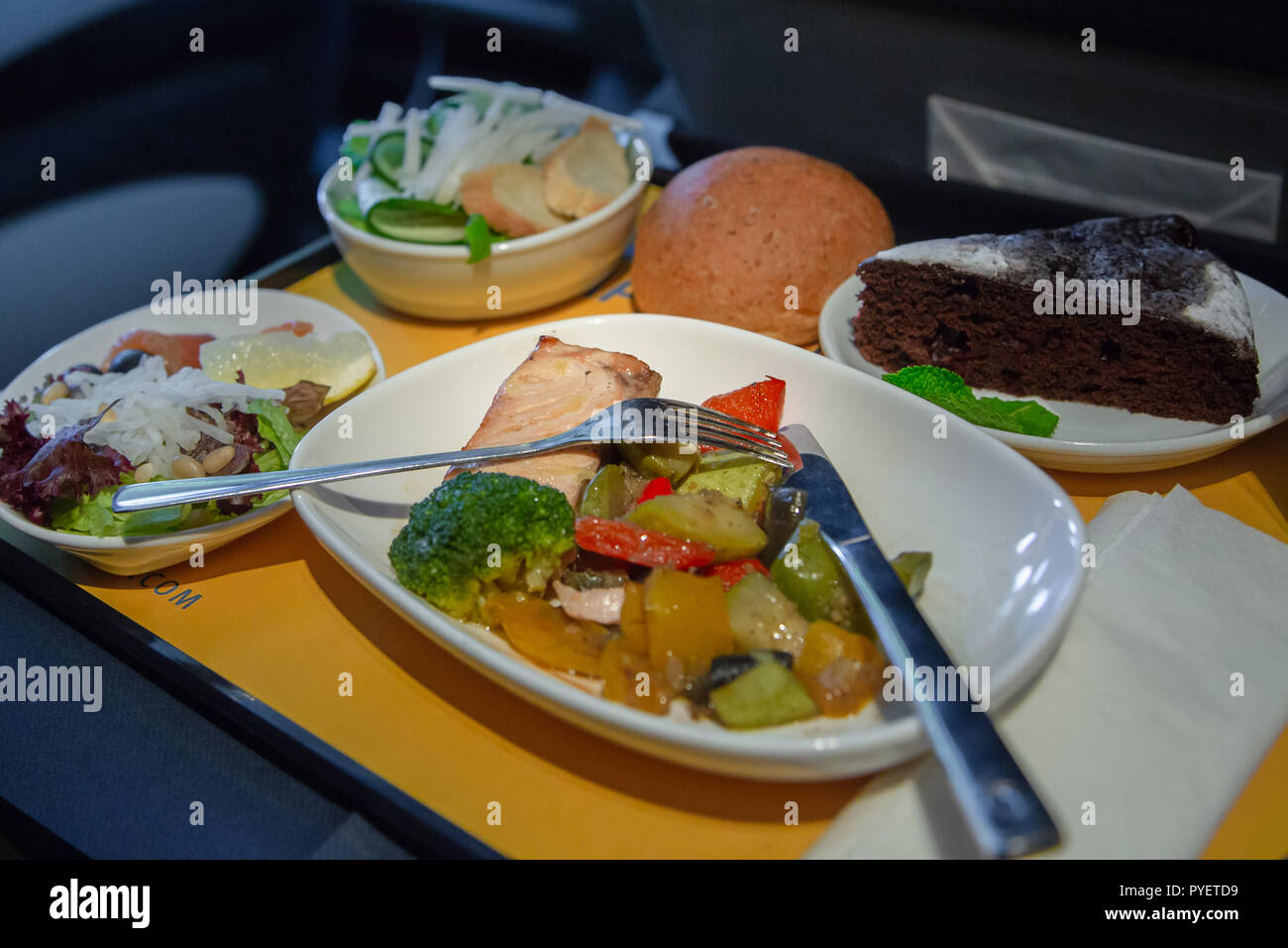 Das Essen im Flugzeug, die Reise in der Business Class Stockfoto