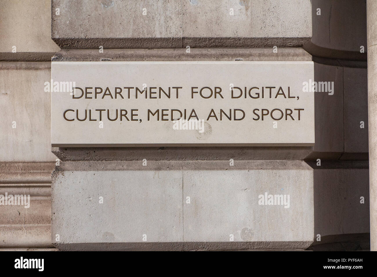 Die Abteilung für digitale Kultur, Medien und Sport bei 100 Whitehall, London Stockfoto