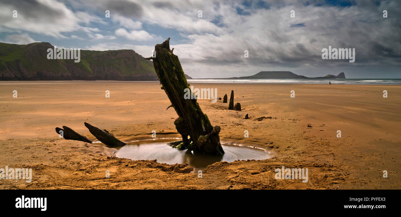 Das Wrack der Helvetia und Worm's Head, Rhossili Bay, auf der Halbinsel Gower, South Wales (4) Stockfoto