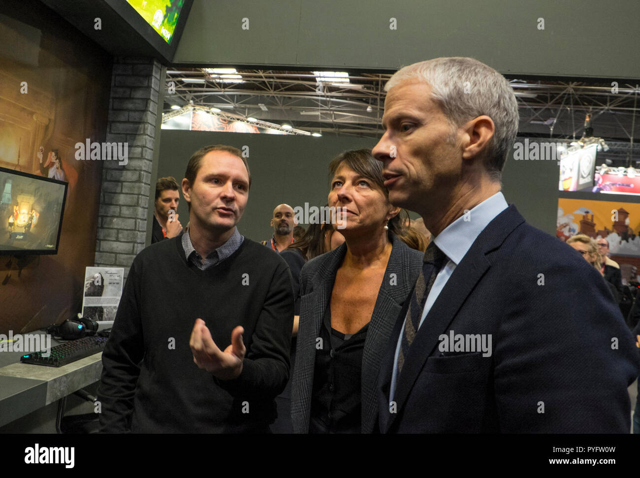Franck Riester französischer Minister für Kultur gesehen, die in der Lounge (Anzeigen) während das Spiel fair. Die 2018 Paris Spiele Woche fair ist eine video Spiele Ausstellung von Versailles nach Paris. Stockfoto