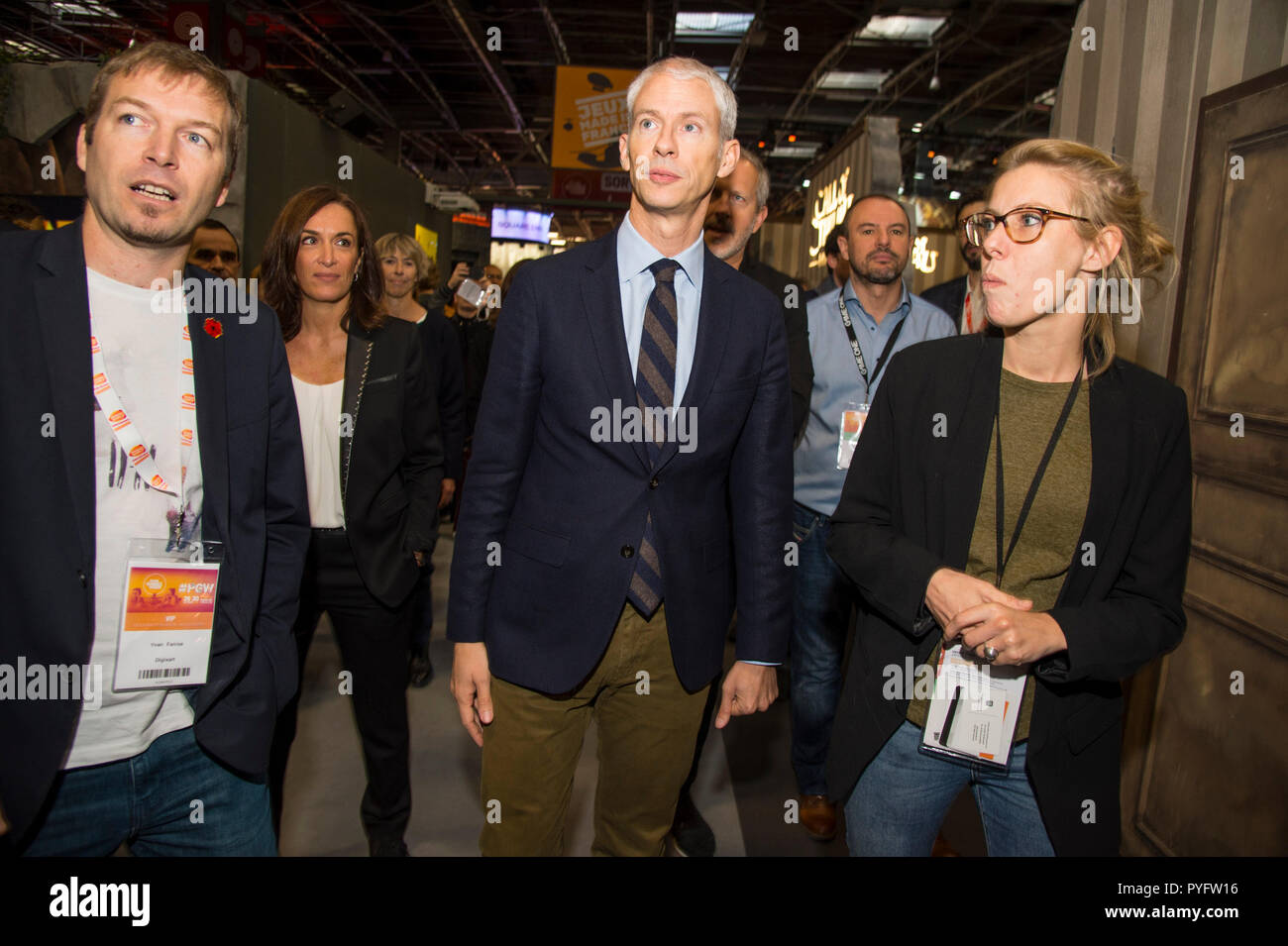 Franck Riester französischer Minister für Kultur gesehen, die in der Lounge (Anzeigen) während das Spiel fair. Die 2018 Paris Spiele Woche fair ist eine video Spiele Ausstellung von Versailles nach Paris. Stockfoto