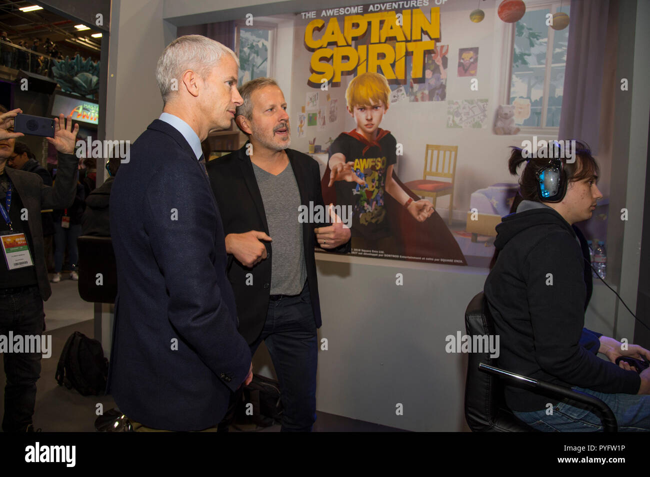 Franck Riester französischer Minister für Kultur gesehen, die in der Lounge (Anzeigen) während das Spiel fair. Die 2018 Paris Spiele Woche fair ist eine video Spiele Ausstellung von Versailles nach Paris. Stockfoto