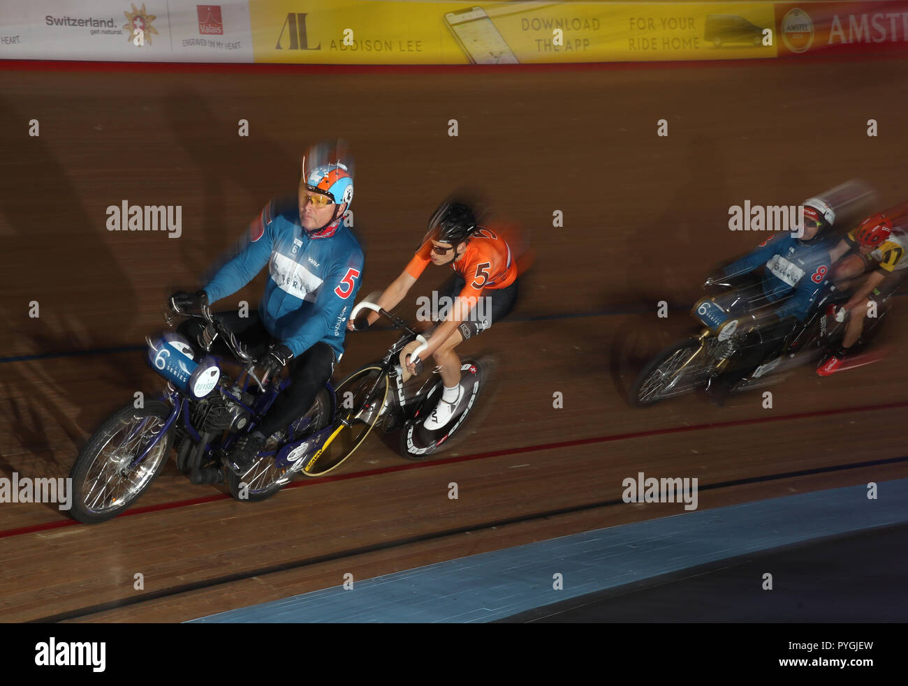 Team Holland während des Herren Derny Endgültige Klasse B bei Tag fünf der sechs Tag Reihe bei Lee Valley Velopark, London Stockfoto