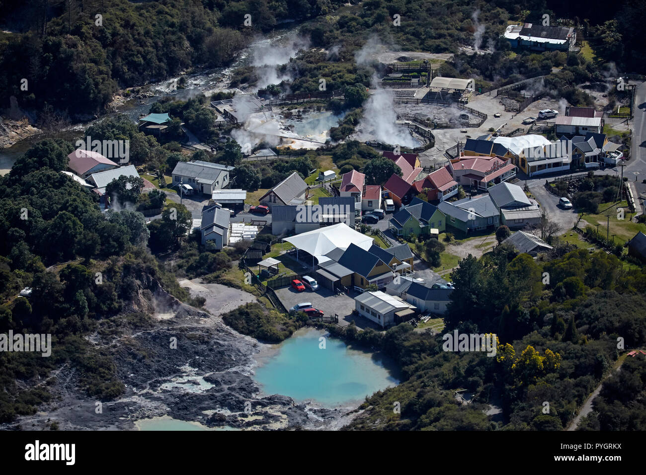 Whakarewarewa Maori Dorf, Rotorua, North Island, Neuseeland - Antenne Stockfoto