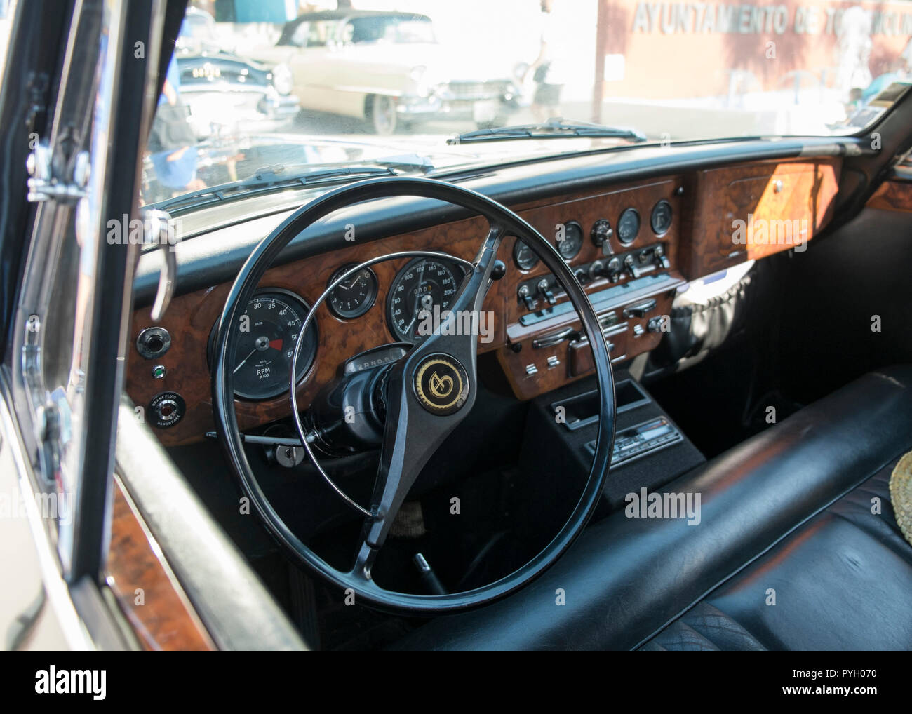 Dashborad eines Daimler Sovereign. Stockfoto