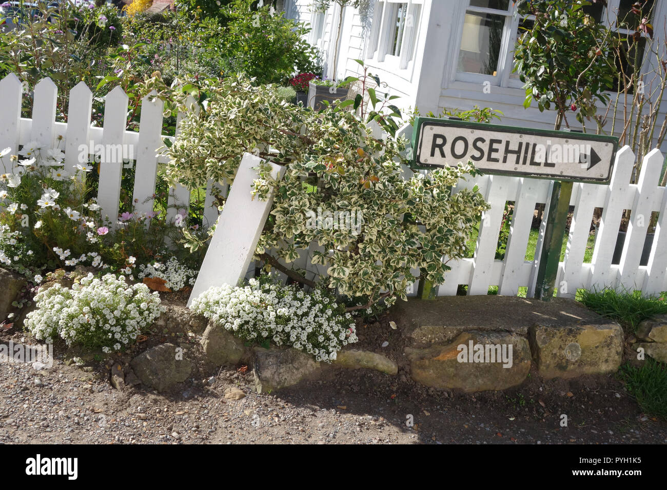 Zeichen zu Rosehill Cottage, Bahnhofstr., East Sussex, Unmited Königreich Stockfoto