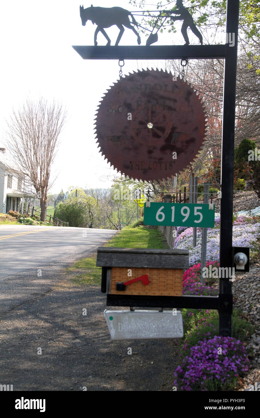 Origineller kreativer Briefkasten im ländlichen Virginia, USA  Stockfotografie - Alamy