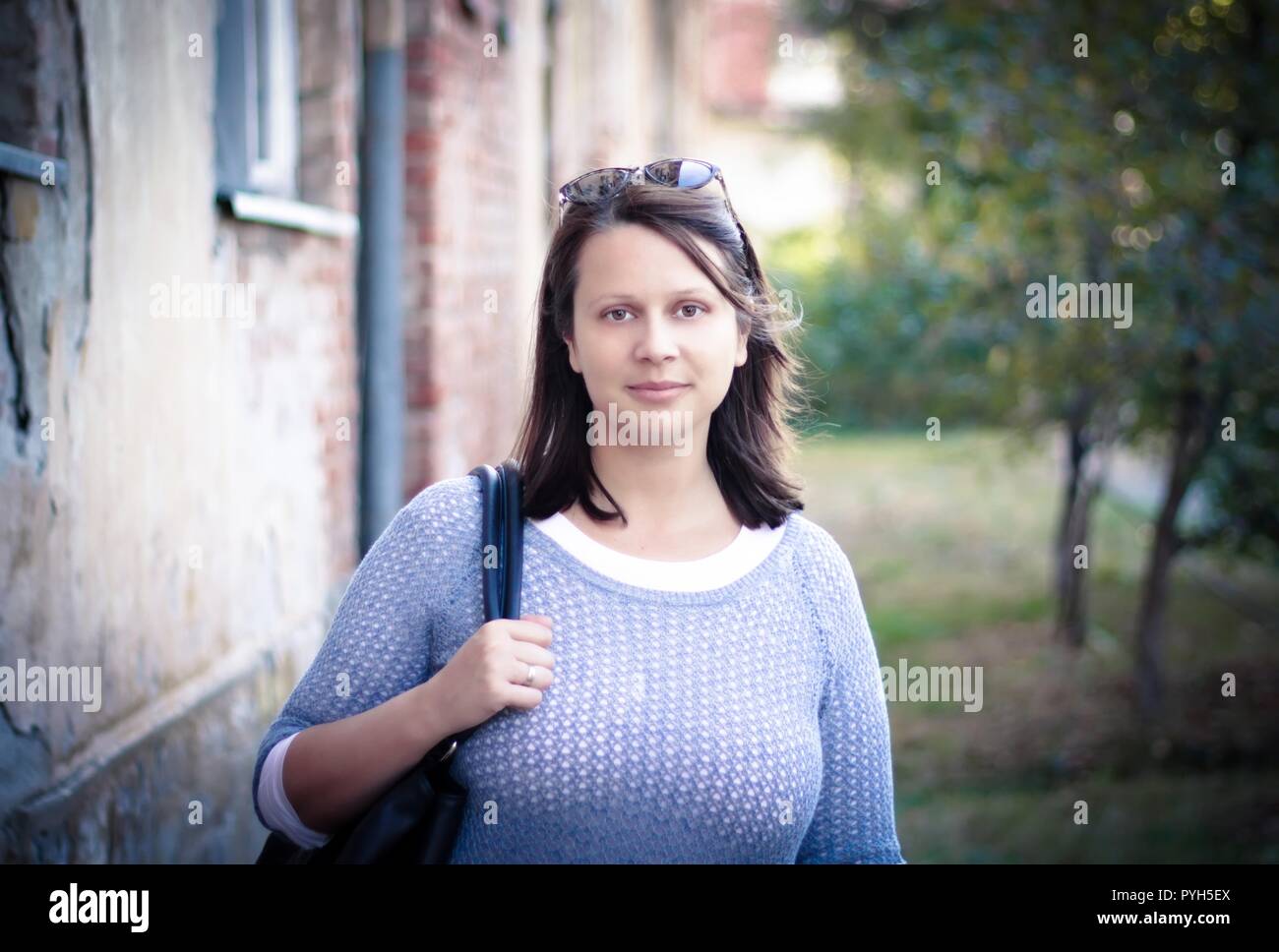 Frau, die Natur genießen Stockfoto