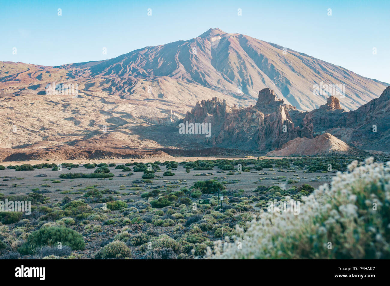 Pico del Teide - spektakuläre Vulkan auf Teneriffa, mit seiner Umgebung Stockfoto